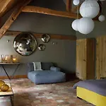 La Chaumière