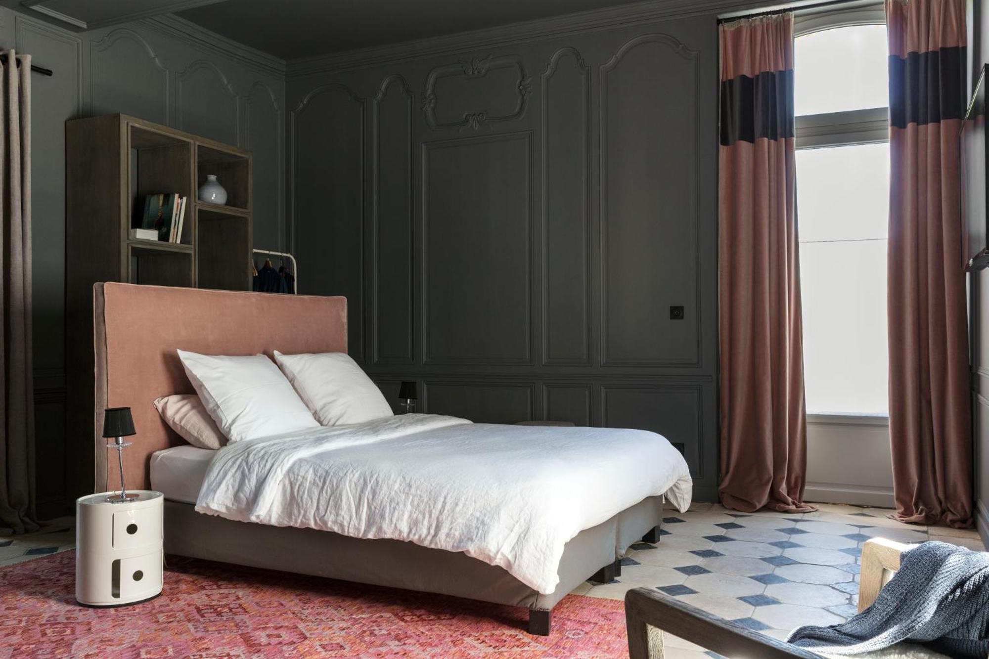 La Chaumière Hotel